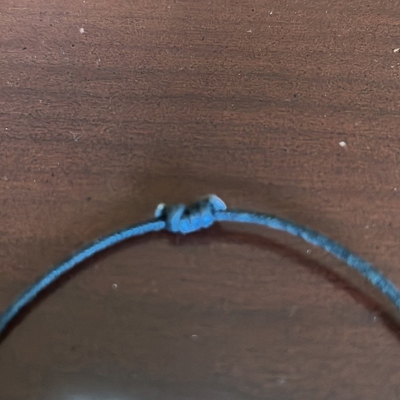 Shark tooth necklace - Picture 3 of 5